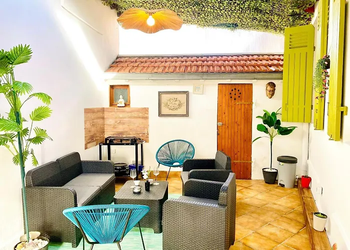 Maison Proche Plage Et Centre Ville, Climatisee Avec Menage, Draps Et Serviettes Inclus *